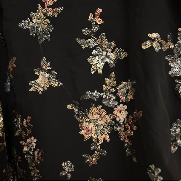 Banana Republic Black Sequined Tank Top - Picture 2 of 5